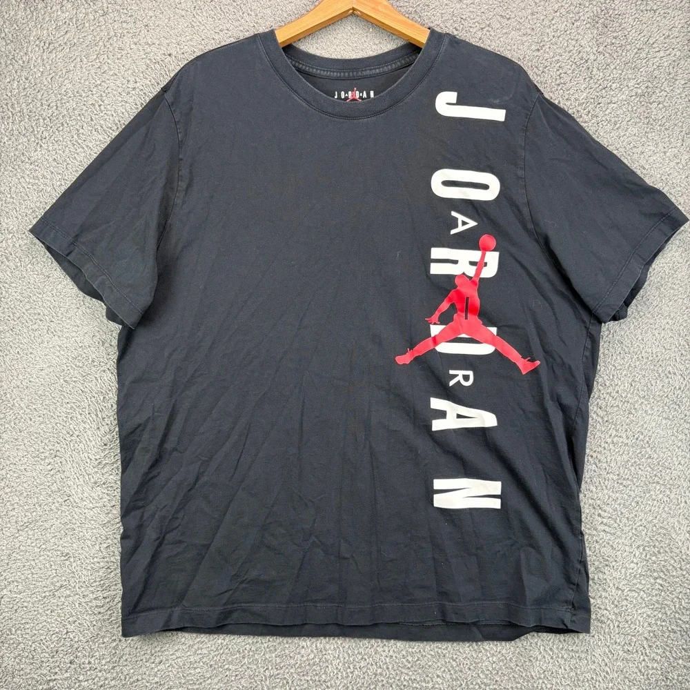 Jordan Mens XXL Black Graphic T-Shirt Jumpman Vertical Logo Short Sleeve Tee
